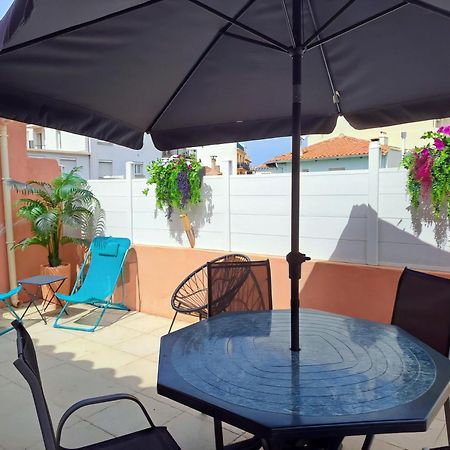 Chic Et Douillet Apartment แปร์ปินญอง ภายนอก รูปภาพ