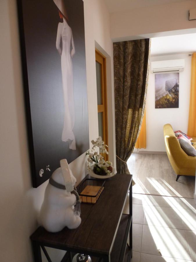 Chic Et Douillet Apartment แปร์ปินญอง ภายนอก รูปภาพ
