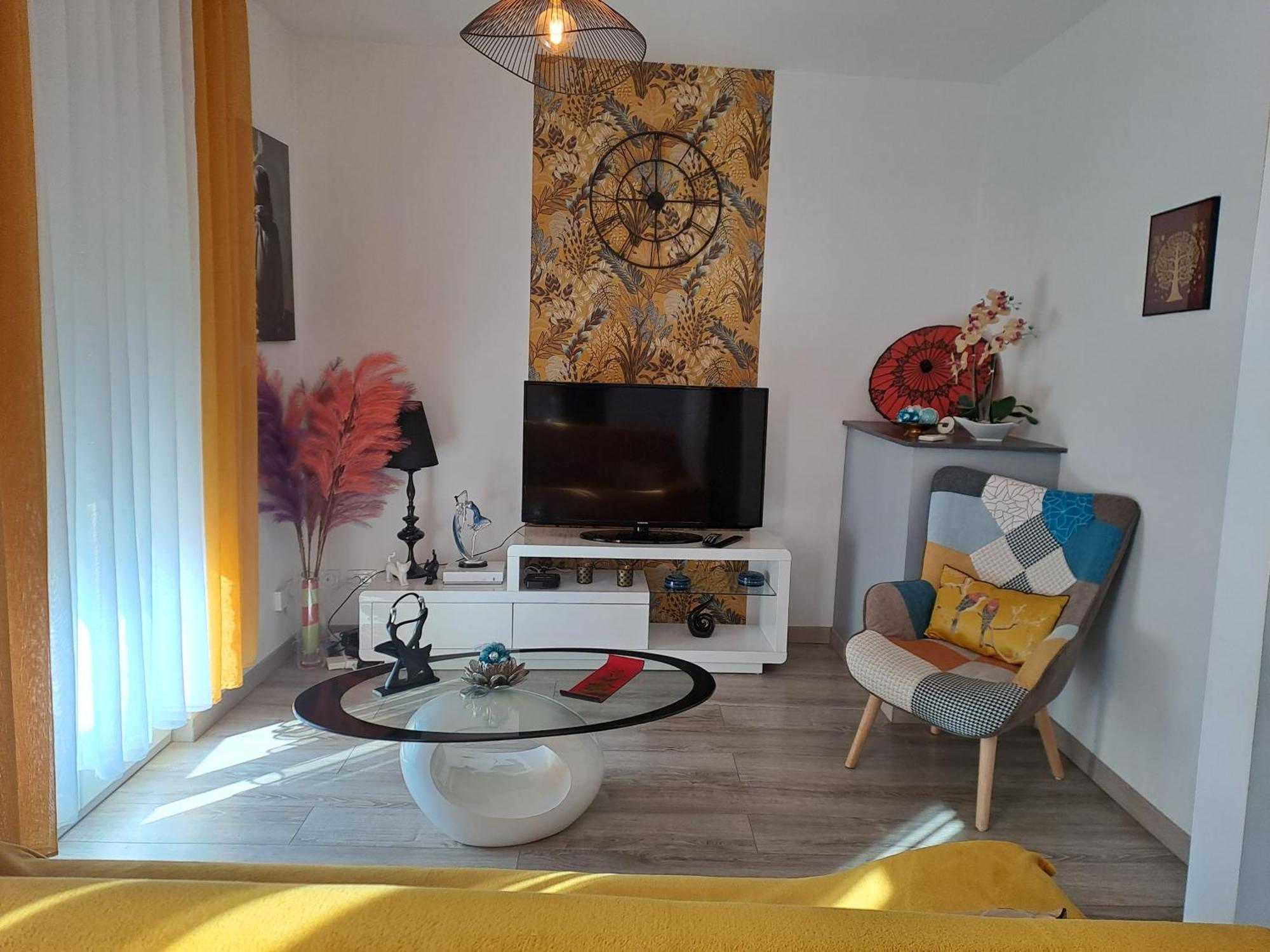 Chic Et Douillet Apartment แปร์ปินญอง ภายนอก รูปภาพ